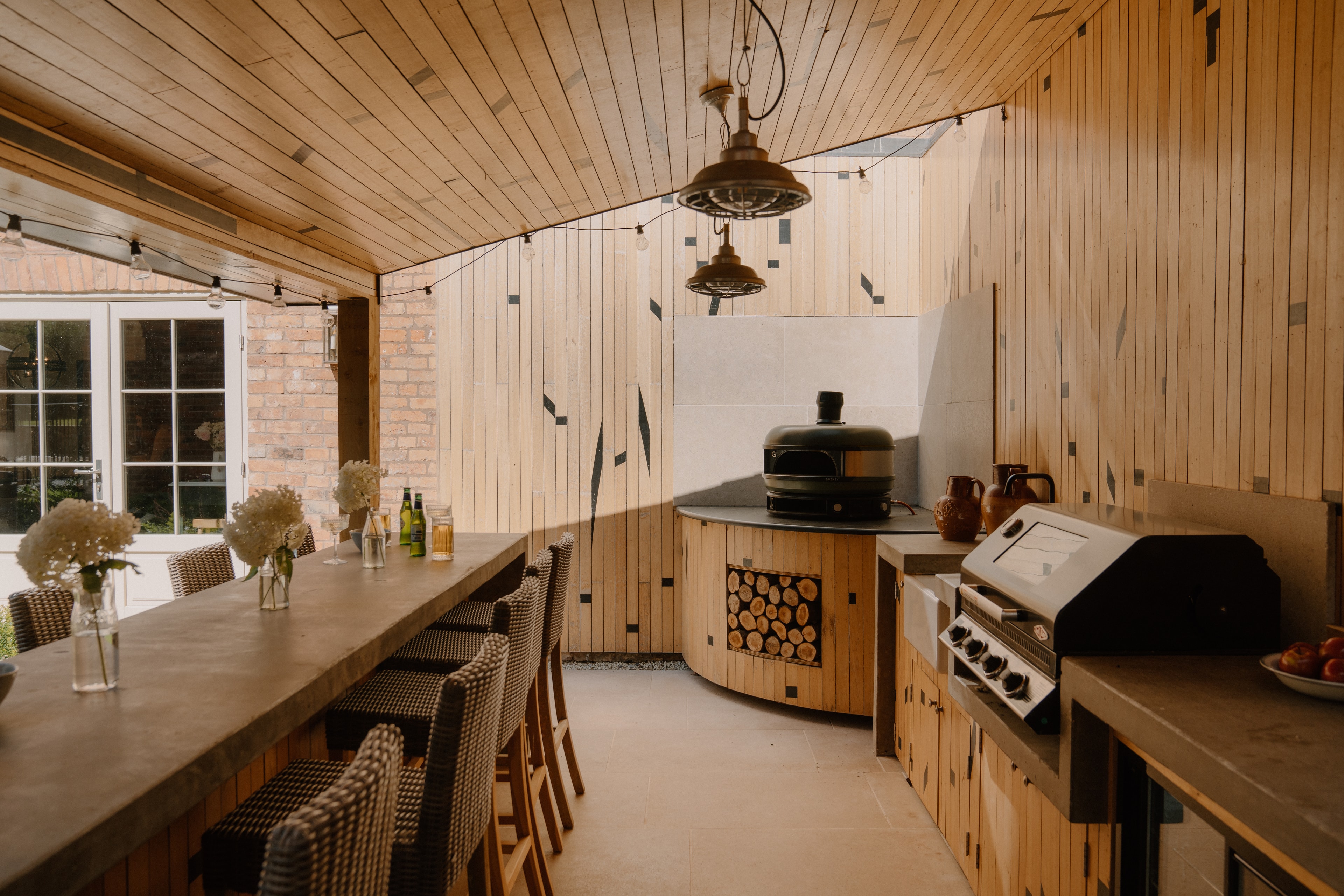 Refined dining room